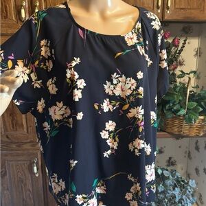 Forever 21 Navy Floral Blouse